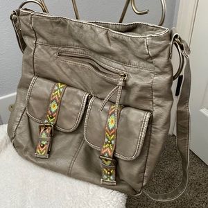 Used, great condition Mossimo messenger bag
